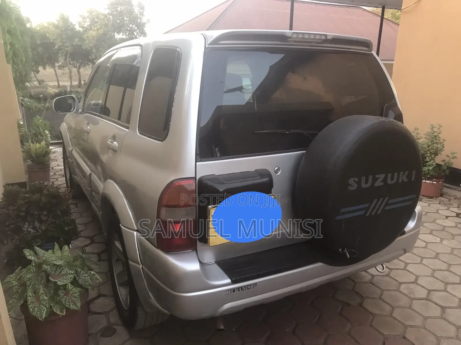 Suzuki Escudo 2004 Silver