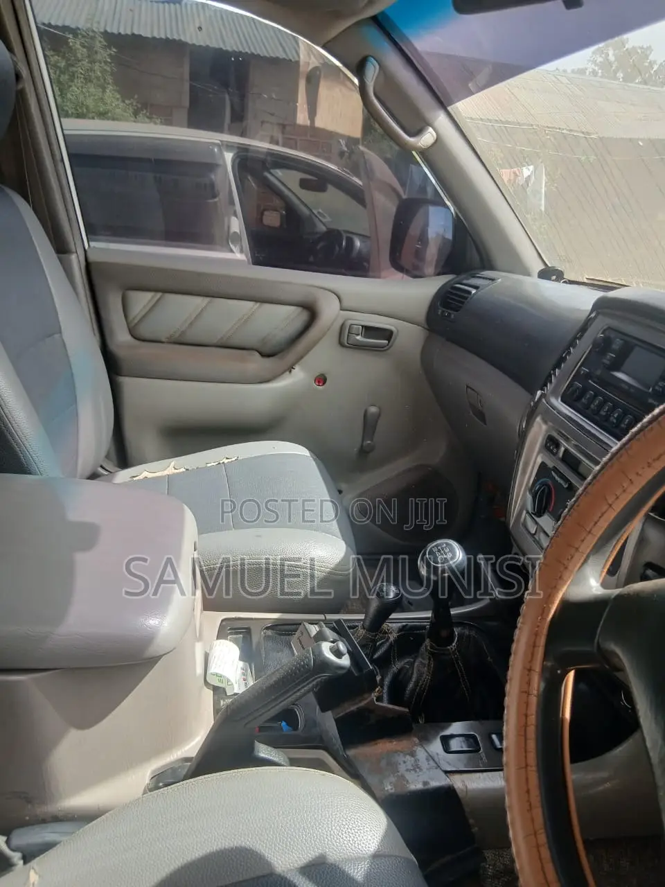 Toyota Land Cruiser 2005 White