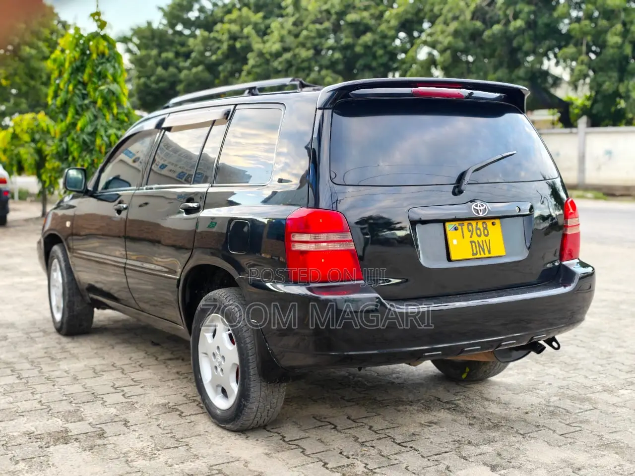 Toyota Kluger 2002 Black