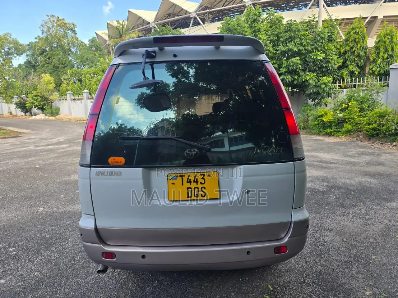 Toyota Noah 2001 White