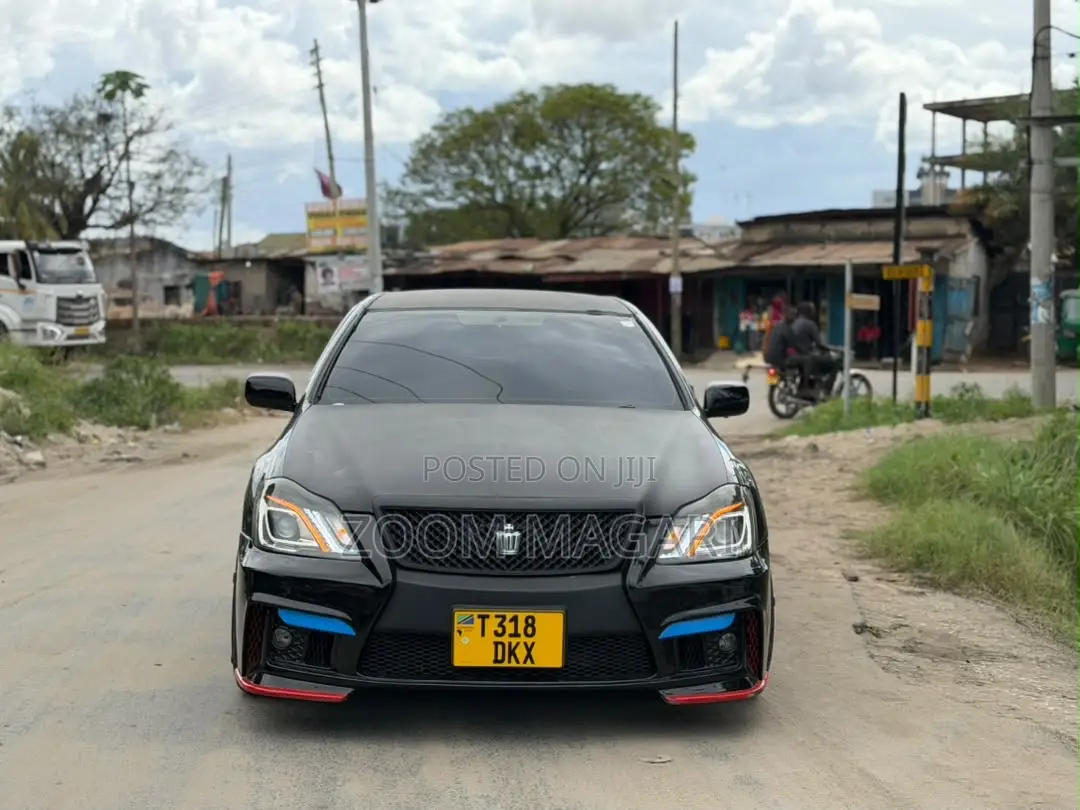 Toyota Crown Royale 2005 Black