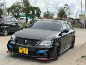 Toyota Crown Royale 2005 Black