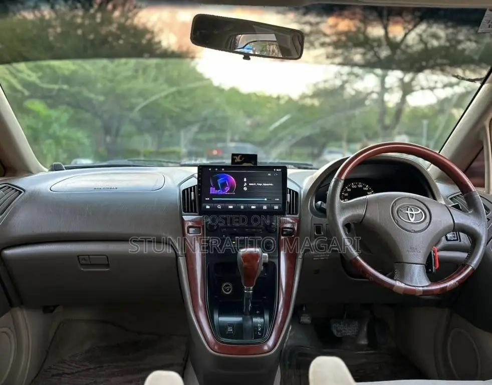 Toyota Harrier 2004 White