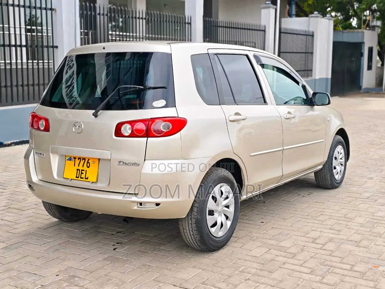 Mazda Demio 2009 Beige