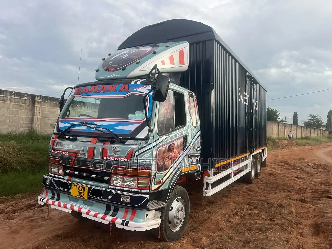 Mitsubishi Fuso Tandamu 1997 Black