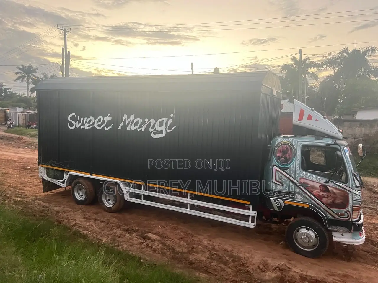 Mitsubishi Fuso Tandamu 1997 Black