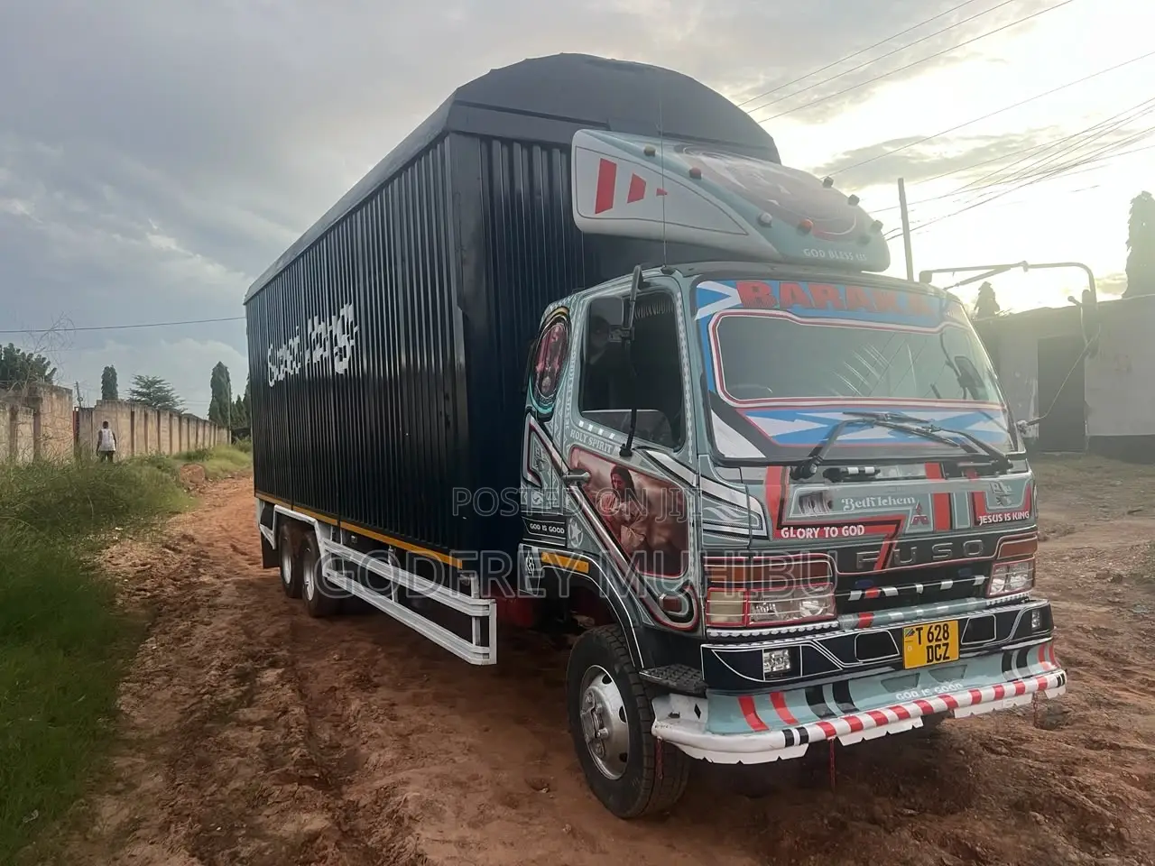 Mitsubishi Fuso Tandamu 1997 Black