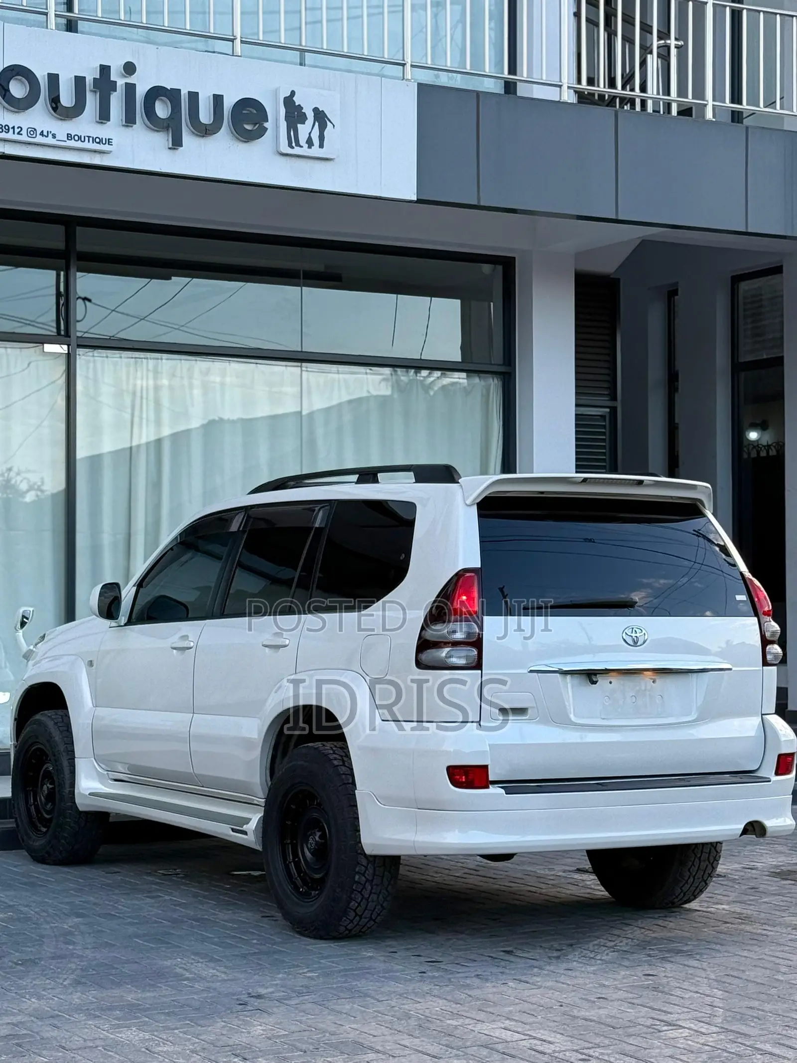 Toyota Land Cruiser Prado 2006 White