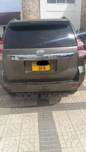 Toyota Land Cruiser Prado 2007 Gray
