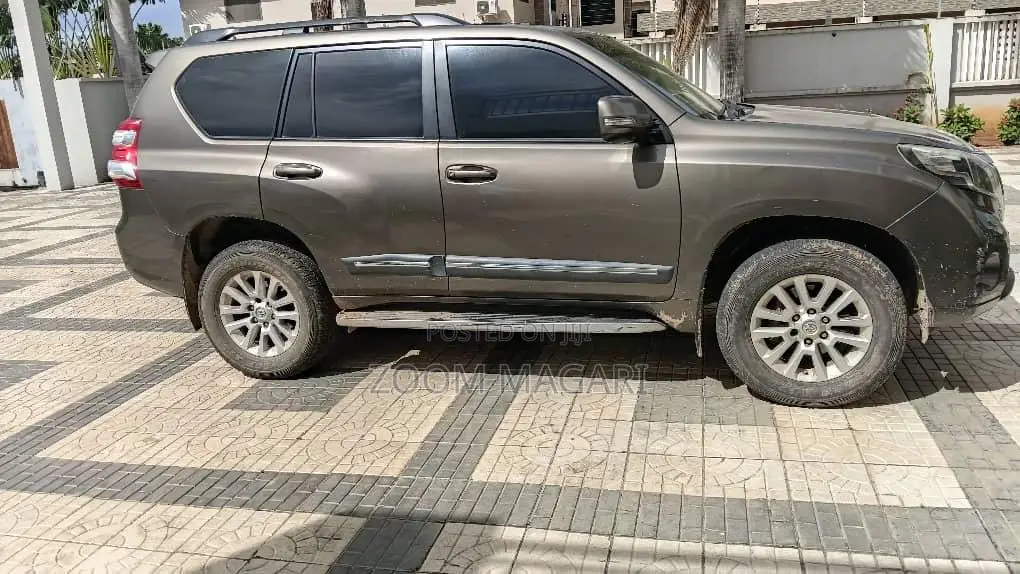Toyota Land Cruiser Prado 2007 Gray