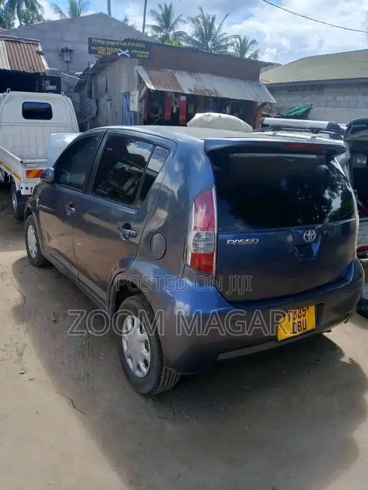 Toyota Passo 2004 Gray