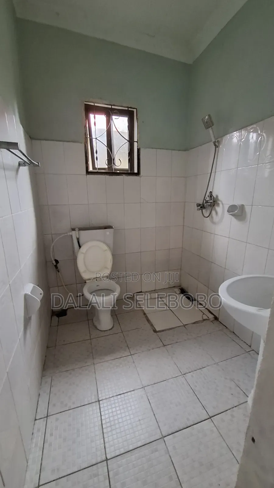 11bdrm Bungalow in Temeke for sale