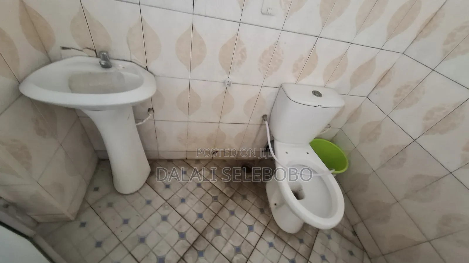 11bdrm Bungalow in Temeke for sale