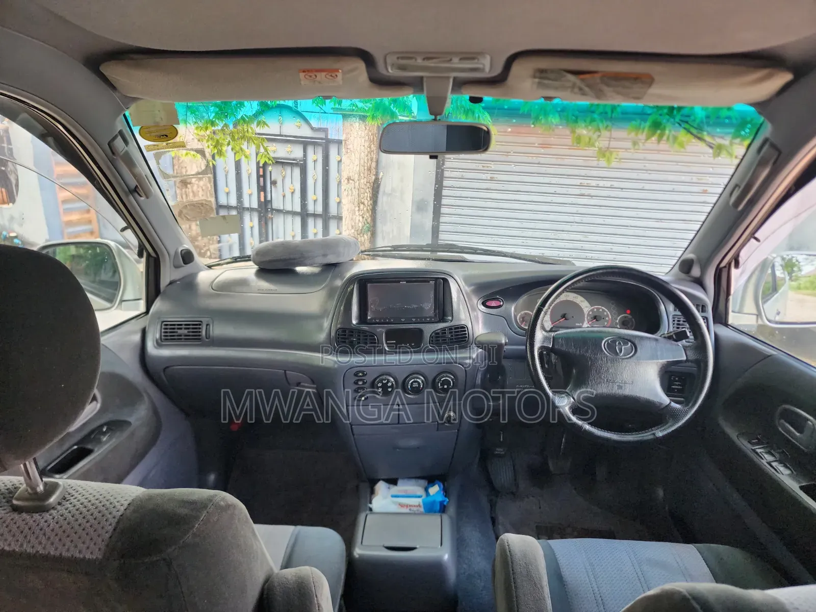 Toyota Noah 2001 Silver
