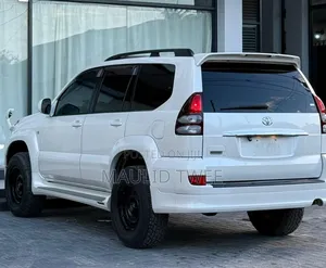 Toyota Land Cruiser Prado 2006 White