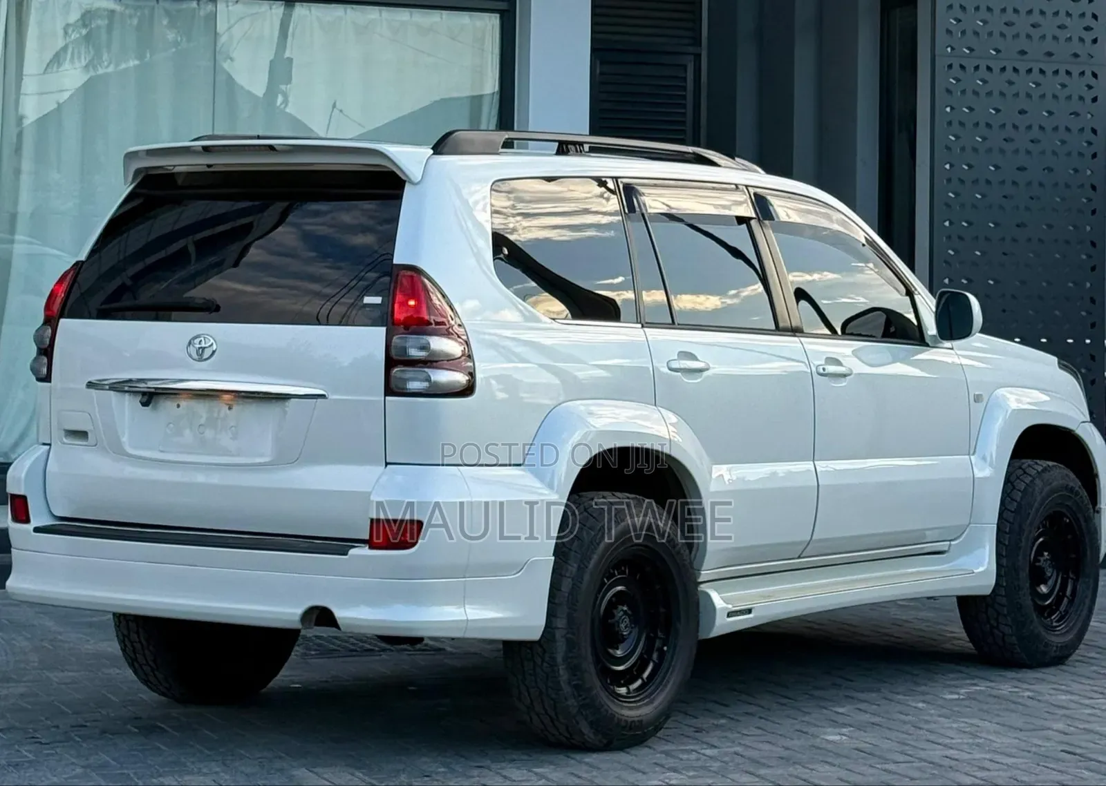 Toyota Land Cruiser Prado 2006 White