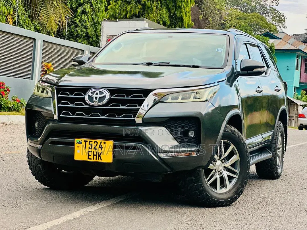 Toyota Fortuner 2020 Gray