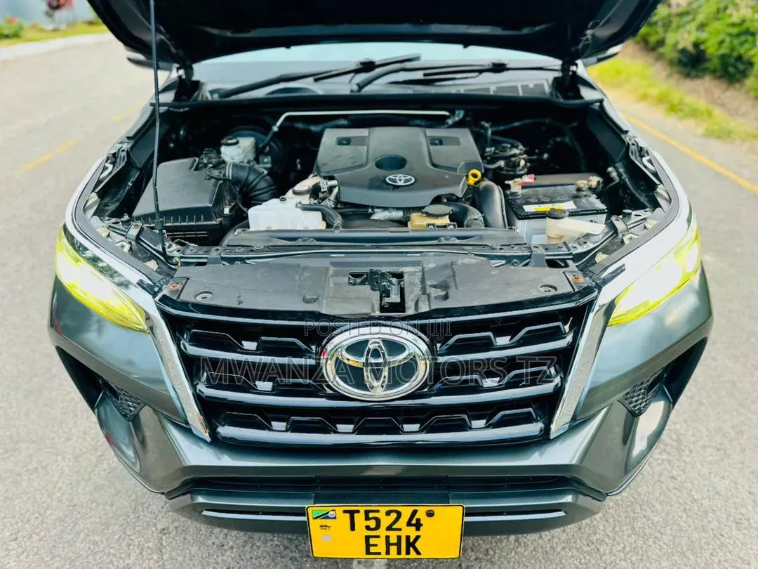 Toyota Fortuner 2020 Gray