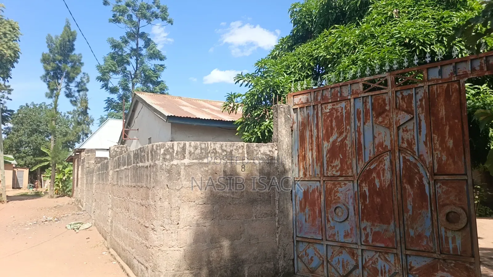 12bdrm House in Mahina for sale