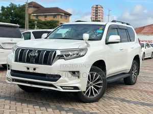 Toyota Land Cruiser Prado 2.8 2019 White