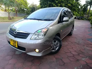 Toyota Corolla Spacio 2003 Beige