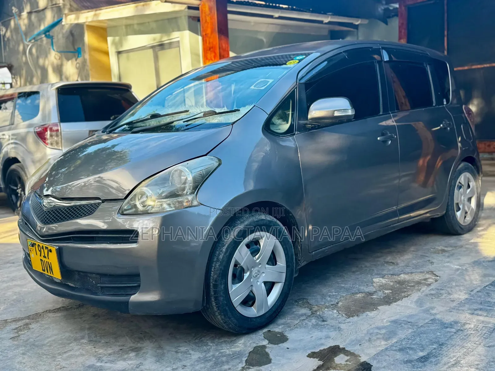 Toyota Ractis 2007 Gray