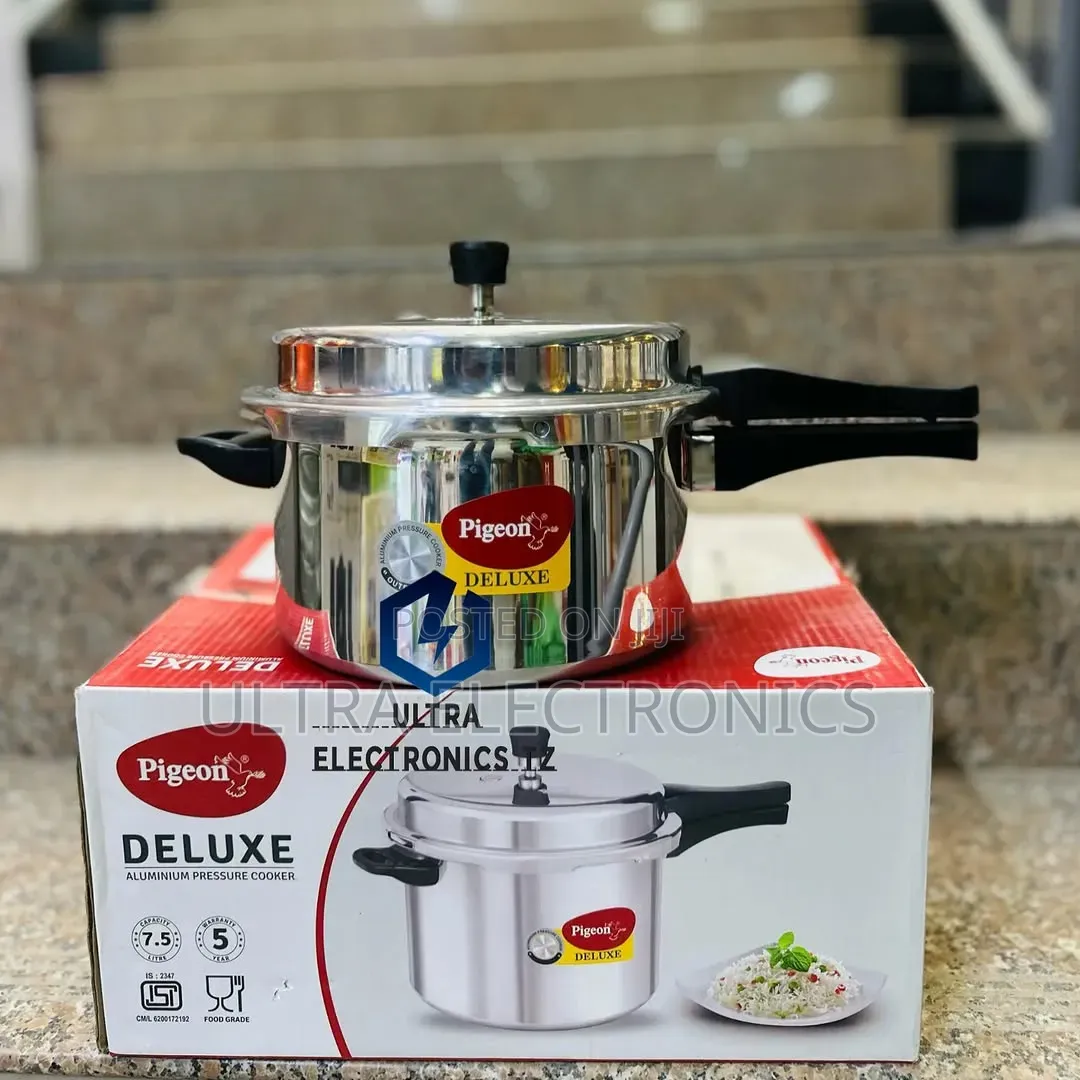 Pigeon Delux Manual Aluminium Pressure Cooer With Capacity: 7.5 L