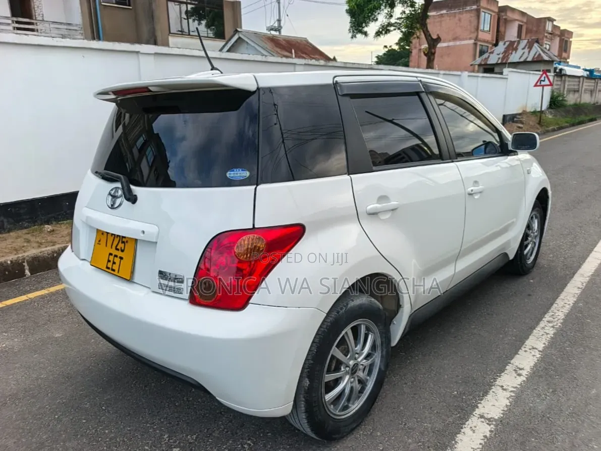 Toyota IST 2004 White