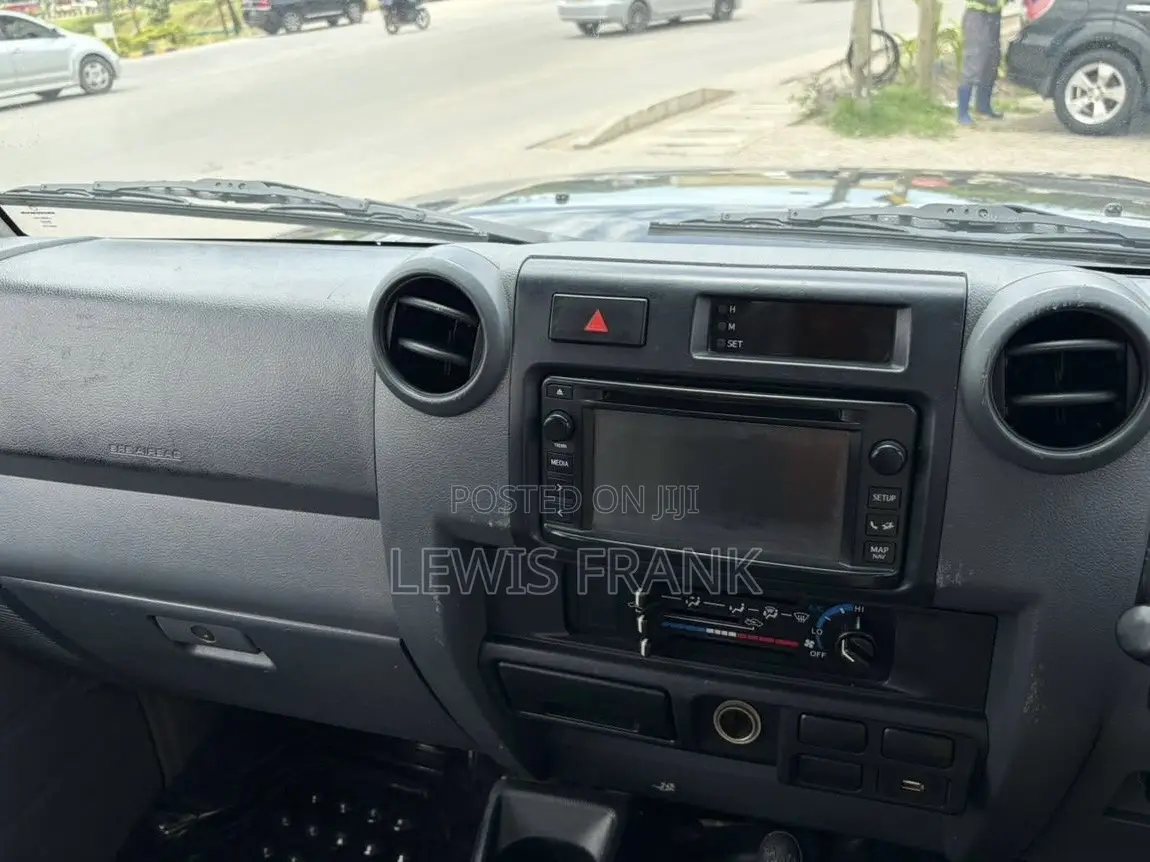 Toyota Land Cruiser 2022 Gray