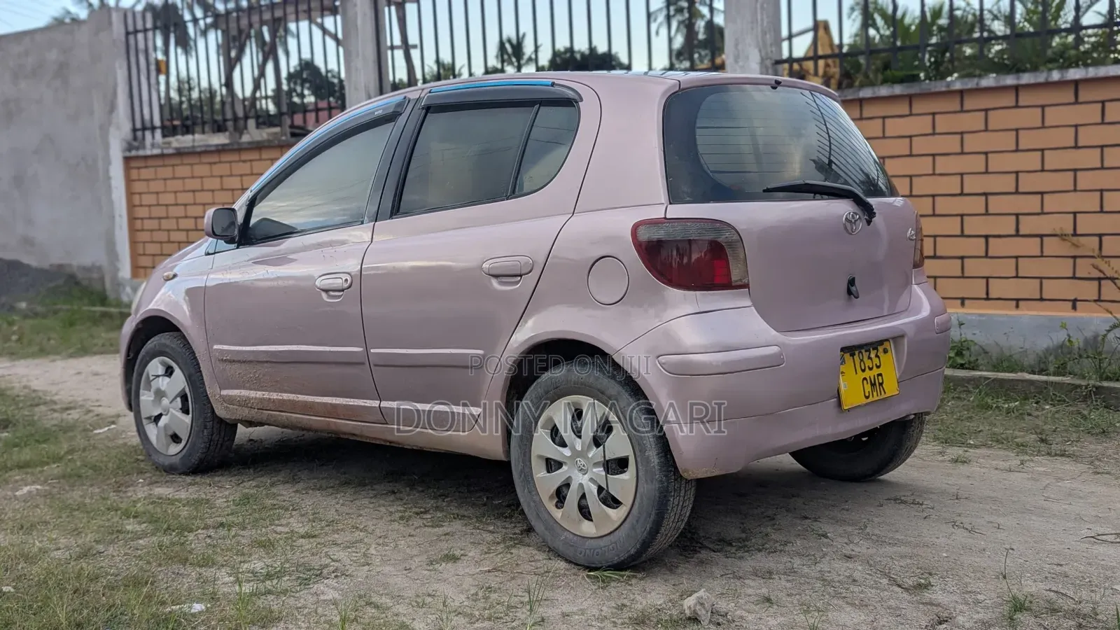 Toyota Vitz 2002 Pink