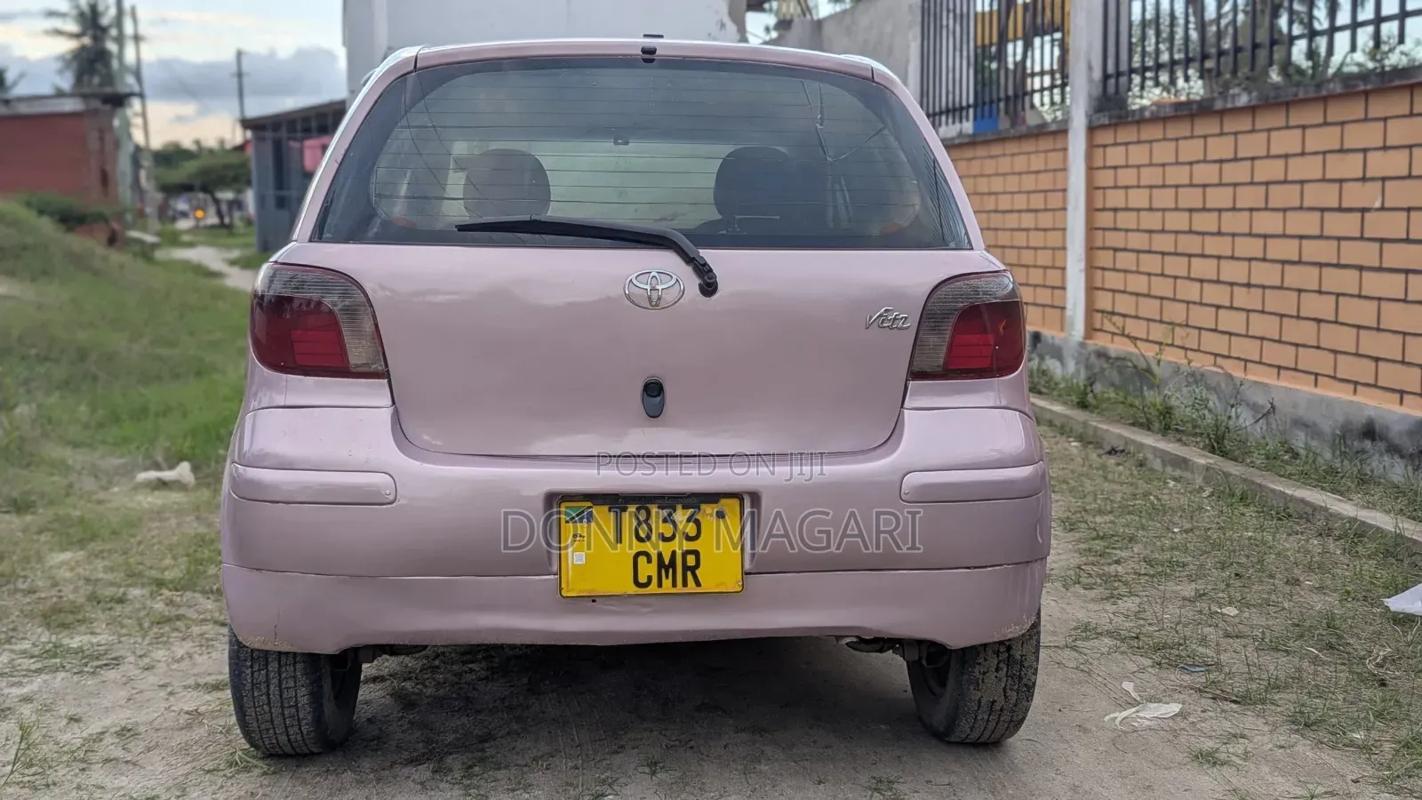 Toyota Vitz 2002 Pink
