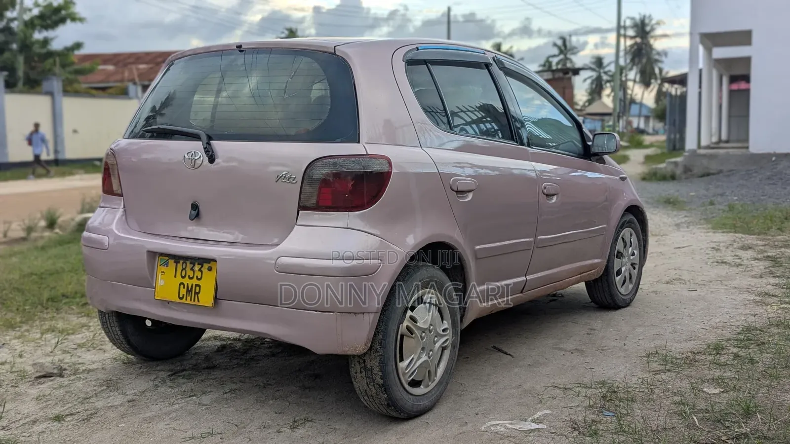 Toyota Vitz 2002 Pink