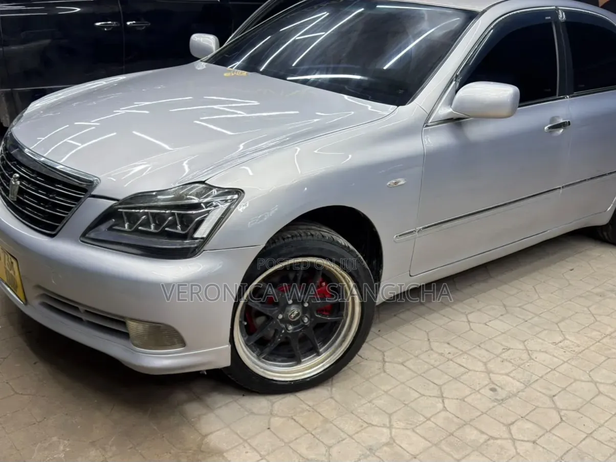 Toyota Crown 2006