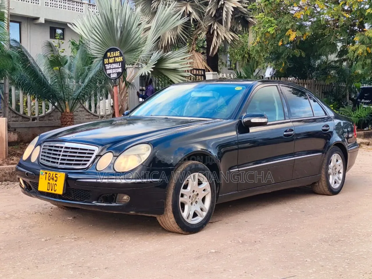 Mercedes-Benz E500 2005