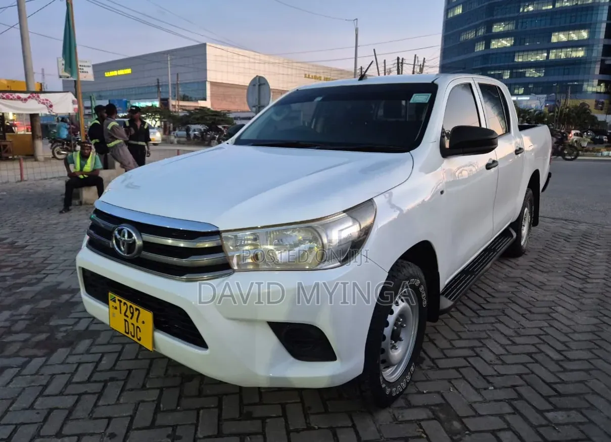 Toyota Hilux 2016 Pearl