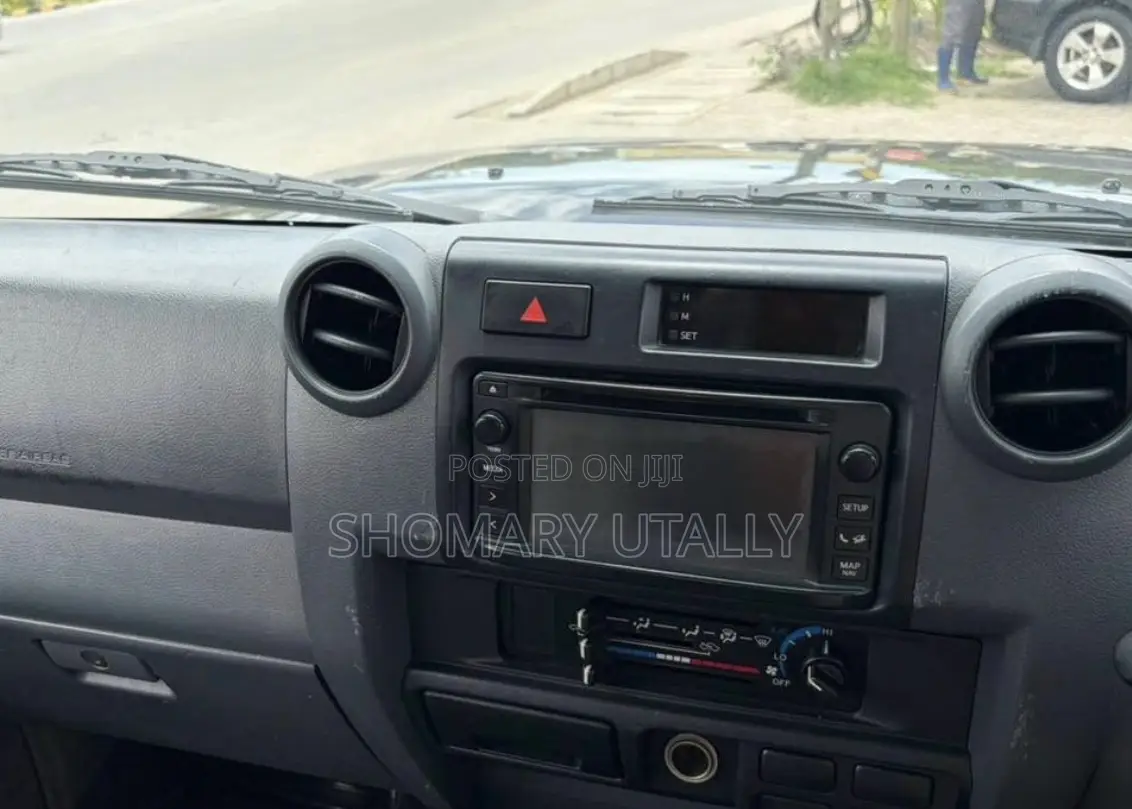 Toyota Land Cruiser 2022 Black