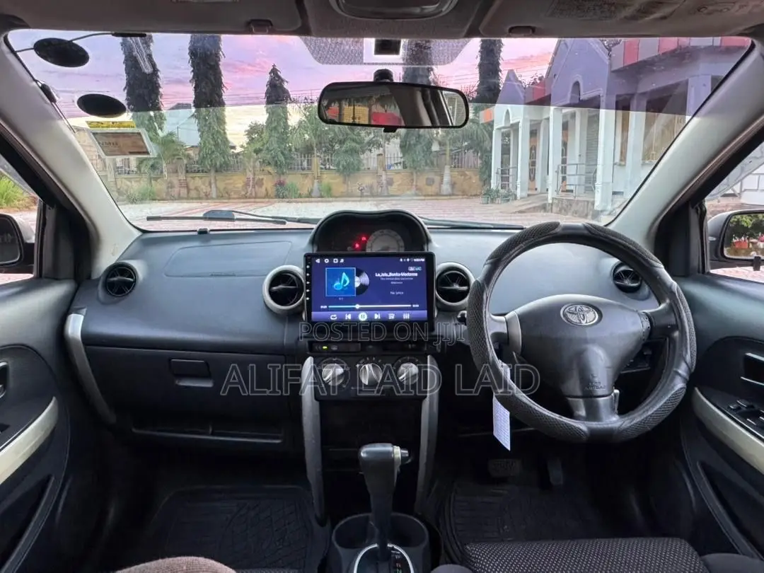 Toyota IST 2004 Black