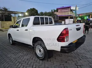 Toyota Hilux 2016 White