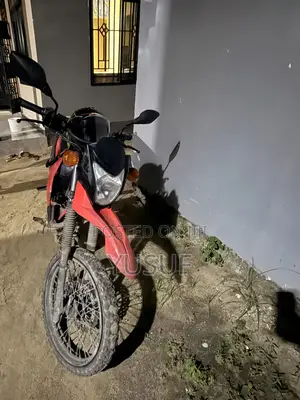 Honda XL 125 2024 Red