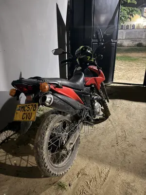 Honda XL 125 2024 Red