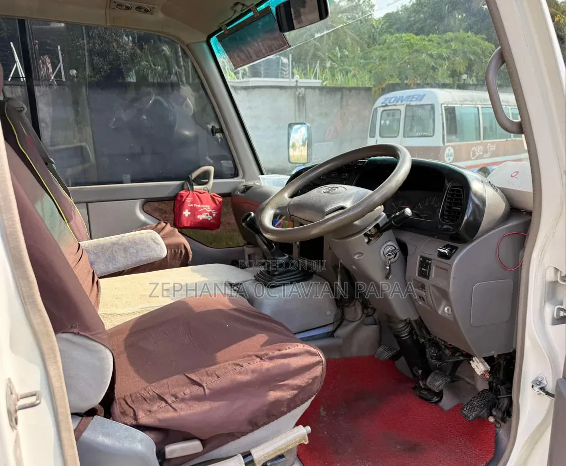 Toyota Coaster 2003 White