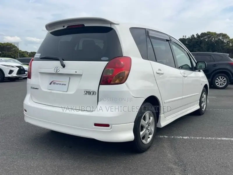 Toyota Corolla Spacio 2001 White