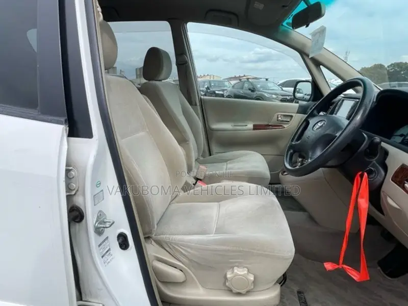 Toyota Corolla Spacio 2001 White