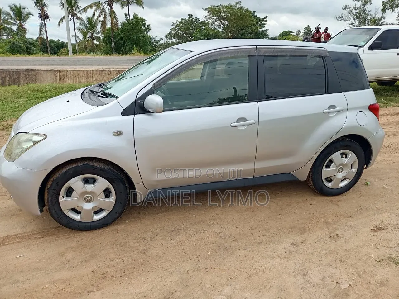 Toyota IST 2005 Silver