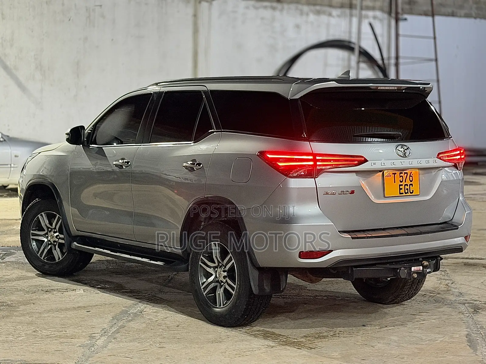 Toyota Fortuner 2021 Black