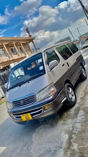 Toyota HiAce 1999 Beige
