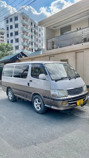 Toyota HiAce 1999 Beige