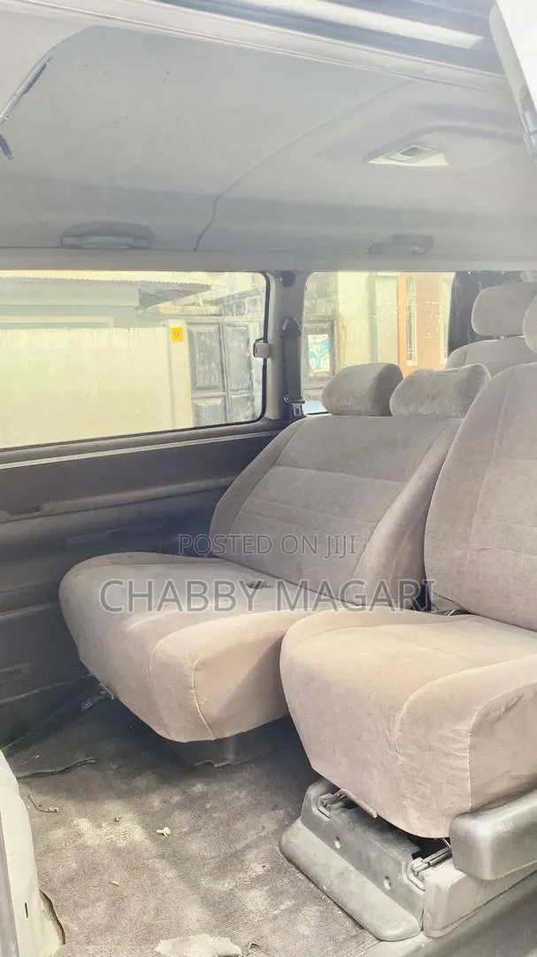 Toyota HiAce 1999 Beige