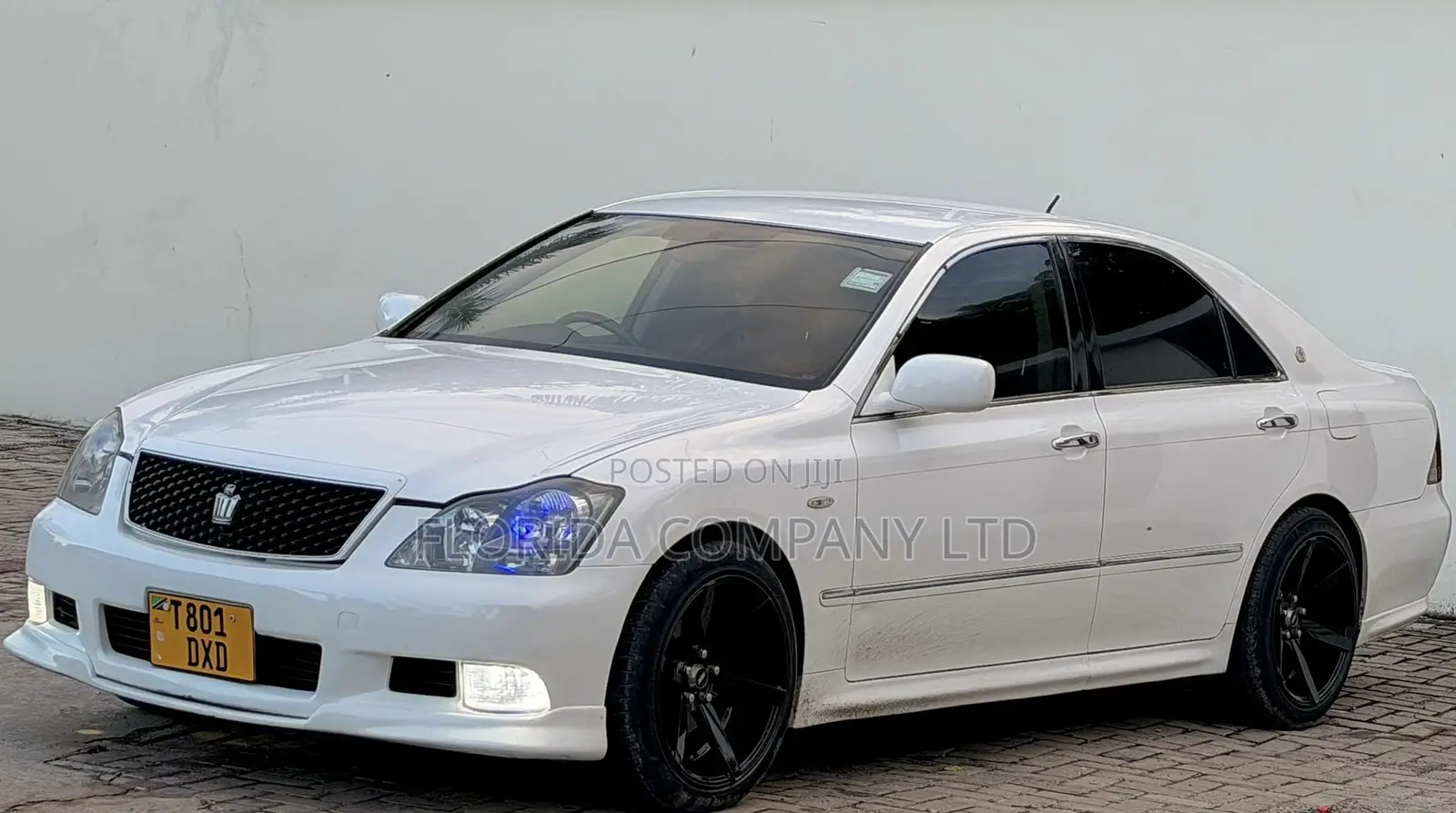 Toyota Crown 2006 White