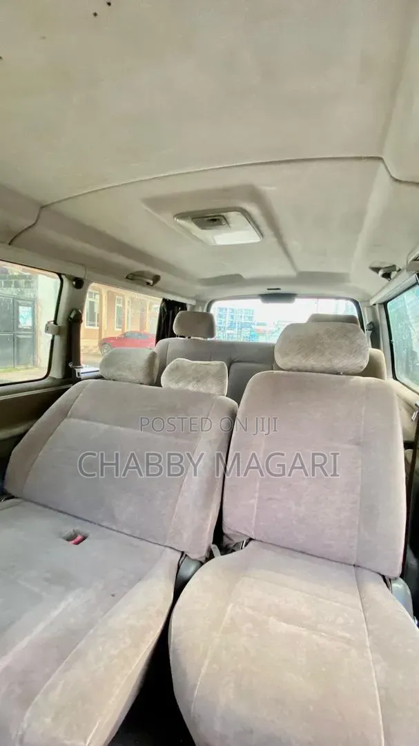 Toyota HiAce 1999 Beige